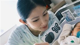 李千娜才剛坐完月子就準備開工。（圖／翻攝自李千娜臉書）