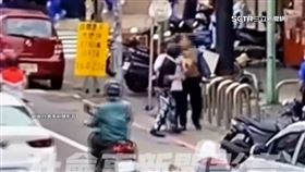 行車糾紛上演全武行　帥！高中生英勇勸架
