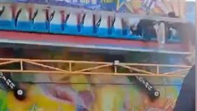 遊樂園,俄羅斯,孩童,安全裝置翻攝自Telegram