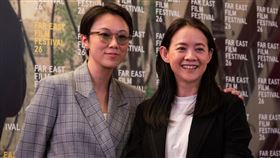 《愛情城事》監製曾寶儀（右）、製作人馬君慈。（圖／烏甸尼遠東國際影展提供）