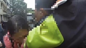 不捨通緝犯男友被捕！她痛哭喊：寶貝抱抱