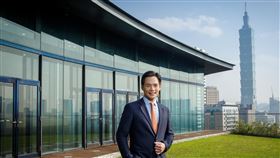 台灣大哥大總經理林之晨表示，台灣大在「超5G」方針下，秉持「綠色永續(Green)」及「長線思維(Grit)」，加入EV100倡議，同時將EV100四項承諾轉化為商業策略，擴展旗下充電營運服務MyCharge，加速全台電動車普及。圖／台灣大哥大提供）