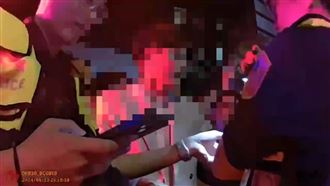 Mr.R信義區撒錢釀3000人暴動　警方回應了