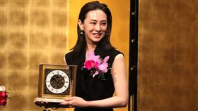 北川景子出席「第32屆橋田賞」。（圖／翻攝MANTAN）