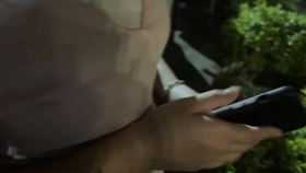 新北一家三口遭滅門！死者家屬現身了　崩潰認「這幾天有吵架」。（圖／翻攝畫面）