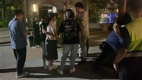 新北三重警傳滅門慘案，警方到場蒐證。（圖／翻攝畫面）