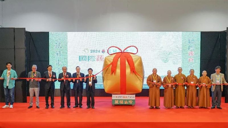 2024國際蔬食文化節　民眾6點排隊搶頭香