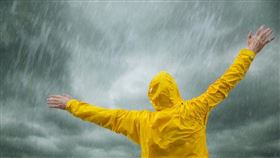 ▲小滿正逢台灣梅雨季（圖／CANVA製作）