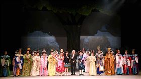 ▲國立傳統藝術中心特別為「中山堂劇場」規劃首檔重磅節目《2024歌仔戲內台大捙拚》，邀請全臺16組菁英團隊，在4至8月間，帶來32場精彩演出。（圖／文化部提供）