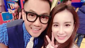 黑人（左）與Apple曾一起錄影。（圖／翻攝自臉書）