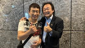 郭子乾巧遇王世堅。（圖／翻攝自郭子乾 臉書） 