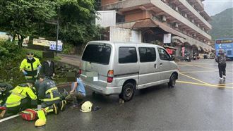 新／新北男「肉身擋車」遭輾拖行5尺命危