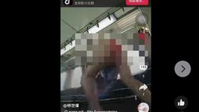 林世偉在台鐵列車上大跳艷舞。（圖／翻攝自靠北台鐵）