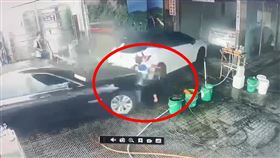 車禍,加油站,中埔鄉,嘉義縣,女員工,洗車