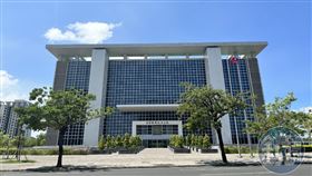 ▲台北地檢署偵辦律師鄭鴻威擔任詐騙集團軍師案，查出他將現金藏在橋頭地院石育恩法官辦公室，石育恩坦承替對方送錢。（圖／鏡週刊）