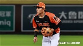 黃勇傳,統一獅,財務,借貸,開除,躍樂運動行銷