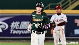 ▲台鋼雄鷹游擊手曾子祐敲出職棒生涯首轟。（圖／記者劉彥池攝影）