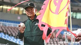 ▲台鋼雄鷹總教練洪一中拿下執教生涯第1000勝。（圖／記者劉彥池攝影）