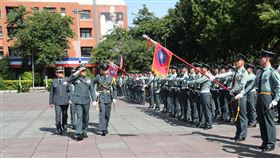 鍾樹明主持閱兵分列式（陸軍司令部提供）