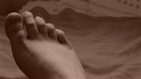 腳底 腳掌https://www.flickr.com/photos/7668555@N06/478133896/in/photolist-JfyxS-7cm1m-iAevi-fuQYdZ-JrcUq-eDBL6U-Jf6LFf-aySopS-jo23-8PXfwY-25VvuTm-dK7Mtt-7mgFXu-dKbReP-9sSqQb-3jTArd-vpjvY-6EajRt-khGch-3jTA