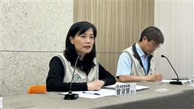 曾淑慧表示，流感抗病毒藥劑擴大使用至月底，公費疫苗目前剩1.8萬劑。（圖／記者簡浩正攝影）