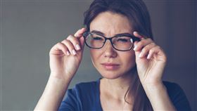 高度近視的人，是青光眼的高風險族群之一。（圖片來源／canva）