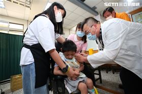 高端捐疫苗　暖醫免費施打護啟能孩童健康（圖／翻攝畫面）