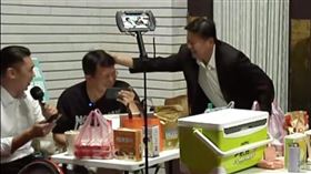 柯建銘批評，目前藍白聯手，把議場門口當做馬戲團的劇場。（圖／翻攝自柯建銘臉書）
