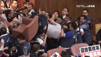 憶沈伯洋遭藍白推下台！吳思瑤鄭重宣示了