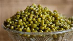 ▲綠豆具有清熱消暑、利尿消腫、潤喉止渴的功效。（圖／翻攝自pixabay）