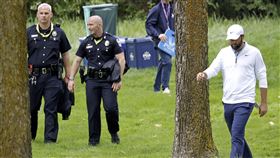 ▲高球世界球王舍夫勒（Scottie Scheffler）18日賽前被警察拘捕，開賽前緊急趕回球場。（圖／美聯社／達志影像）