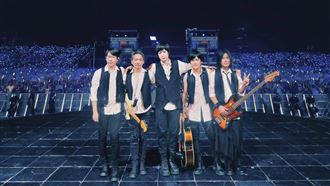 五月天阿信回應假唱風波！登上微博熱搜