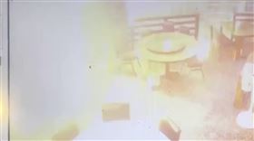 台中人行道疑出現爆裂物！警鎖定1車追查