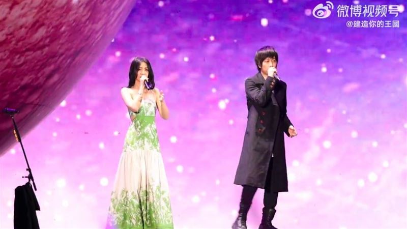 五月天首開唱找她！驚呼：真的私奔到月球