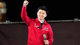 苗博雅說，願意與藍營任何一個立委（包括黃國昌）就以下題目公開辯論：《517國會法案之審議程序是否符合國會改革理念？》（圖／翻攝自苗博雅臉書）