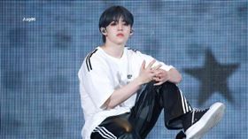 ▲SEVENTEEN，S.COUPS（崔勝哲）。（圖／翻攝自微博）