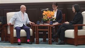 蔡英文總統今（19）日接見日本財團會長笹川陽平一行。（圖／總統府提）