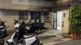 張女在家中被殺害，警方懷疑與詐團贓款糾紛有關。（圖／翻攝畫面）