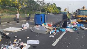 車禍,國道一號,新市路段,台南,光頭胎,小貨車