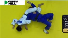 ▲楊勇緯嘗試利用三角固壓制無果。（圖／翻攝自JUDO TV）
