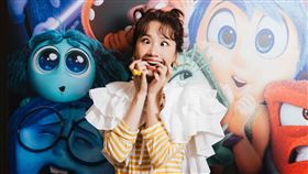 黃路梓茵（Lulu）擔任《腦筋急轉彎2》阿焦配音。（圖／迪士尼影業提供）