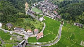 外稿勿用！！中國湖南省坪陽鄉，傳聞裡面住著上百名「再生人」。（圖／翻攝自微博）