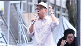 呱吉參與立院外抗議。（圖／記者楊澍攝影）