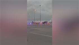 快訊／新加坡航空客機遇亂流！迫降泰國曼谷　釀2死30傷。（圖／AP /Viral Press 授權）