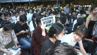 不滿國會「黑箱」　逾3萬人擠爆立院周圍