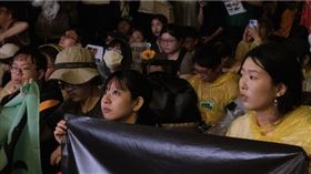 立法院21日挑燈夜戰，續審國會職權行使法修正草案，多個民團號召民眾在院外集結。（圖／翻攝自經民連臉書）