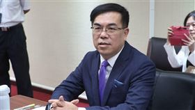 環境部長彭啟明赴立院備詢。（圖／記者楊澍攝影）