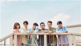 蘇打綠釋出最新MV〈早點回家（蘇打綠版）〉。（圖／蘇打綠有限公司提供）