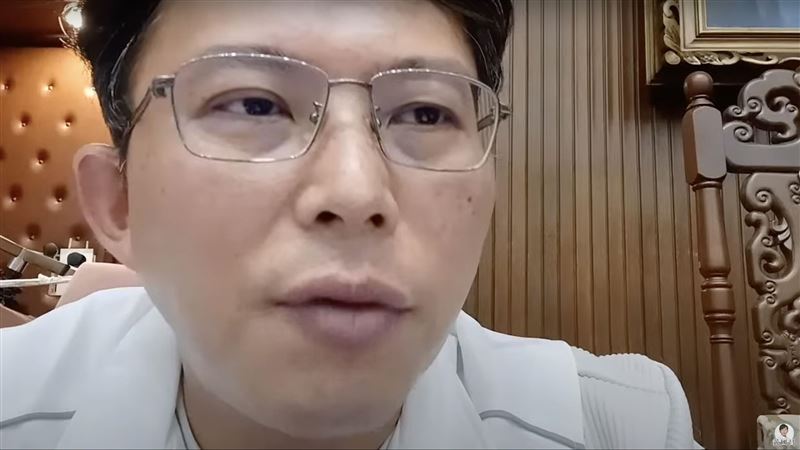 不敢看綠委舉太陽花？她揭黃國昌超怪心態