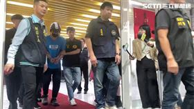 新北警方將簡男解送基隆第四分局、基隆地檢署歸案。（圖／翻攝畫面）